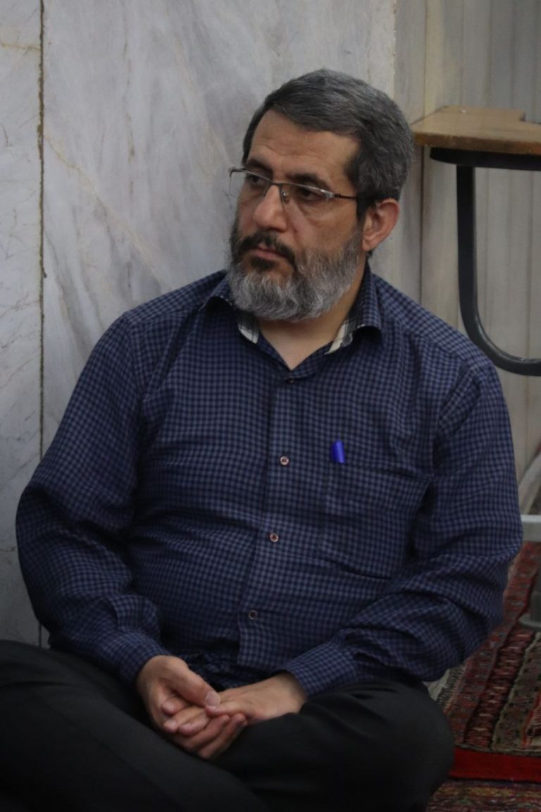 حاج آقا پناهنده